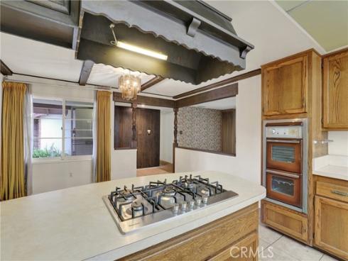 2218 Lewis Street, Santa Ana, CA