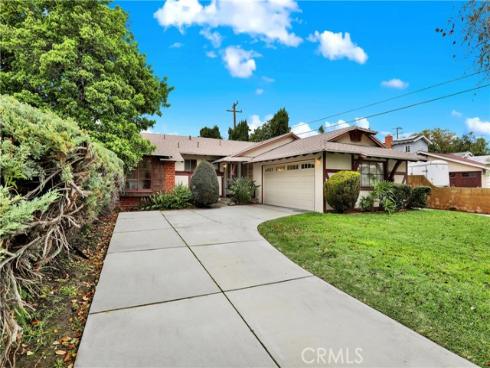 2218 Lewis Street, Santa Ana, CA