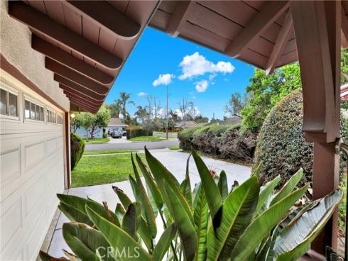 2218 Lewis Street, Santa Ana, CA