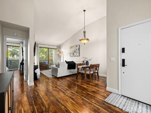 2522 W Macarthur  , Santa Ana, CA