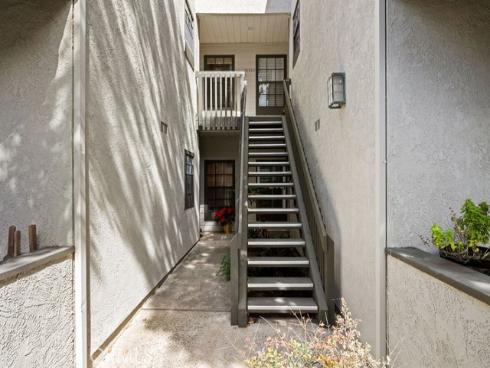 2522 W Macarthur  , Santa Ana, CA