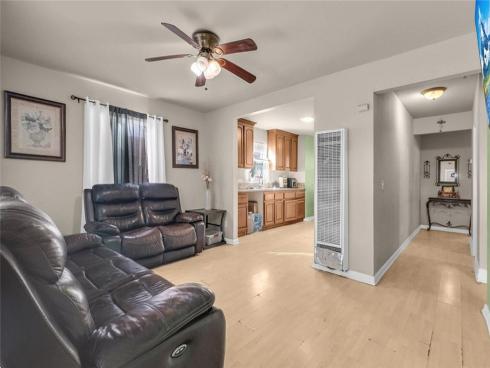 210 S Raitt , Santa Ana, CA