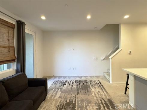 1530 W 1st  19 , Santa Ana, CA