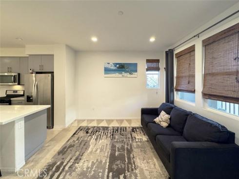 1530 W 1st  19 , Santa Ana, CA