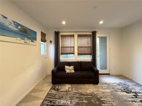 1530 W 1st  19 , Santa Ana, CA