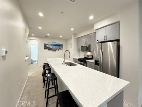 1530 W 1st  19 , Santa Ana, CA