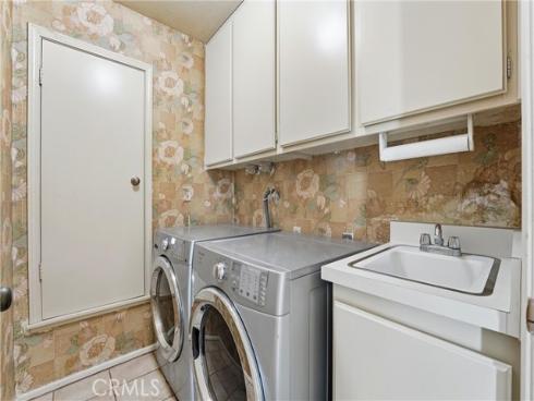 18831  Winnwood   Lane, Santa Ana, CA