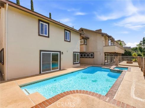 18831  Winnwood   Lane, Santa Ana, CA