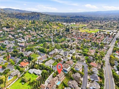 18831  Winnwood   Lane, Santa Ana, CA