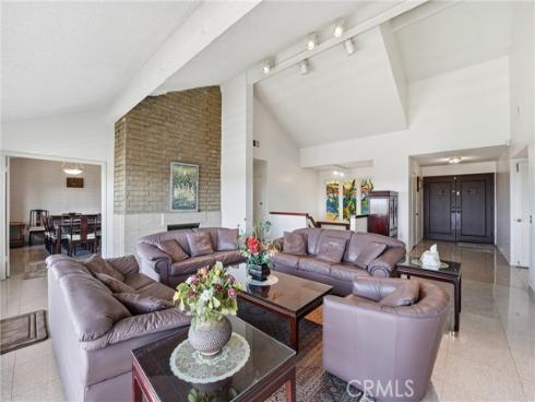 18831  Winnwood   Lane, Santa Ana, CA