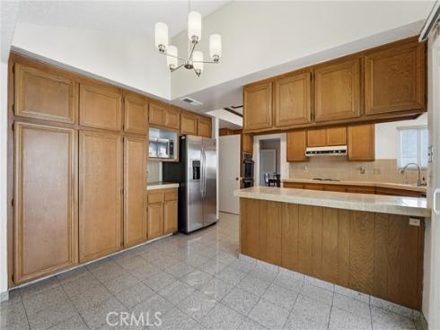 18831  Winnwood   Lane, Santa Ana, CA