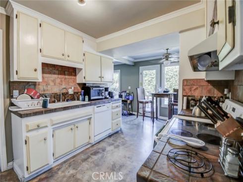 2401 E Avalon  , Santa Ana, CA