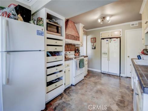 2401 E Avalon  , Santa Ana, CA