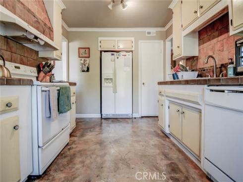 2401 E Avalon  , Santa Ana, CA