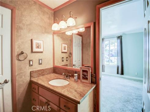 2401 E Avalon  , Santa Ana, CA