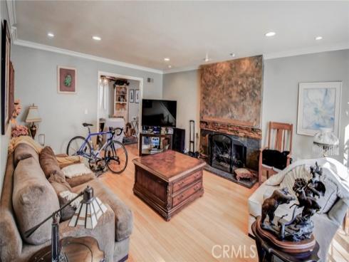 2401 E Avalon  , Santa Ana, CA