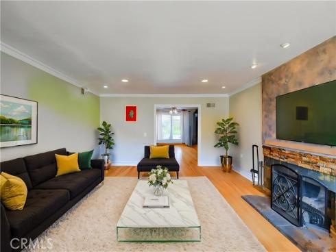 2401 E Avalon  , Santa Ana, CA