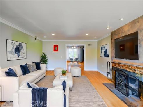 2401 E Avalon  , Santa Ana, CA