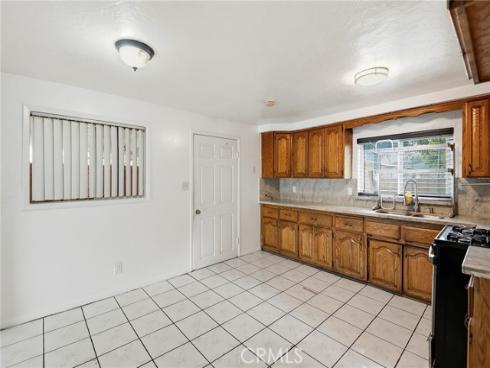 519  English  , Santa Ana, CA