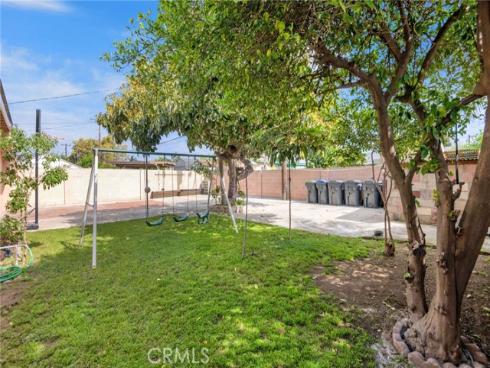 519  English  , Santa Ana, CA