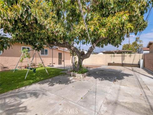 519  English  , Santa Ana, CA