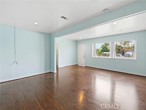 519  English  , Santa Ana, CA