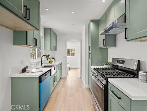 1410 W Camden   Place, Santa Ana, CA