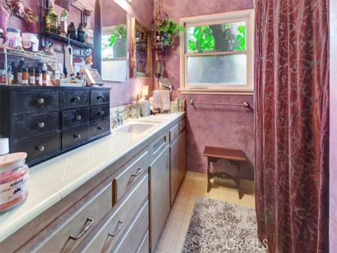 2310  Poinsettia  , Santa Ana, CA