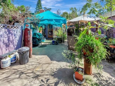 2310  Poinsettia  , Santa Ana, CA