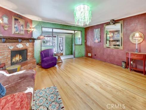 2310  Poinsettia  , Santa Ana, CA