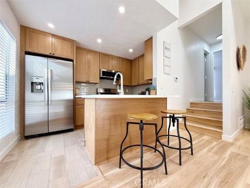 2720 W Segerstrom  D , Santa Ana, CA