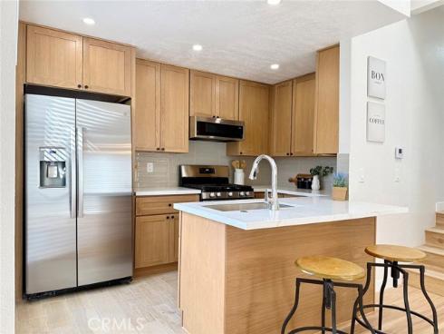 2720 W Segerstrom  D , Santa Ana, CA