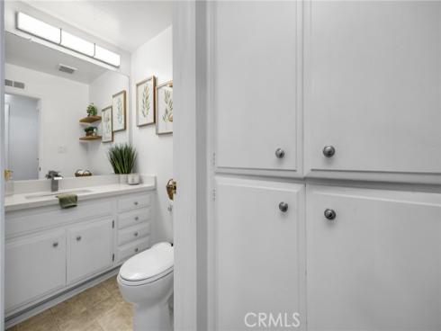 3050 S Bristol #6E, Santa Ana, CA