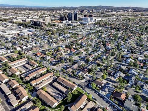 241 W Alton  B  Avenue, Santa Ana, CA