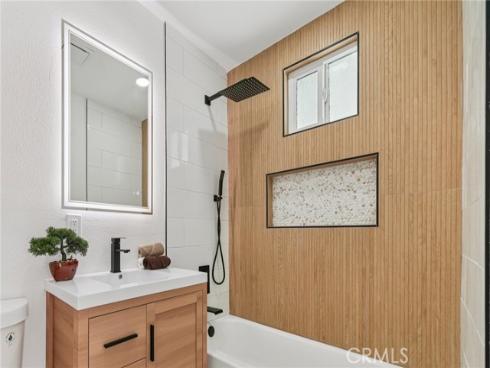 1205  English  , Santa Ana, CA