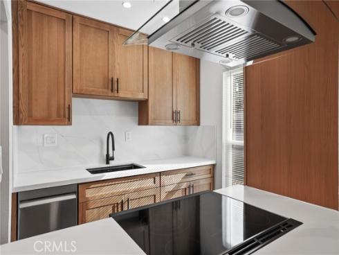 1030 W Macarthur  90 , Santa Ana, CA