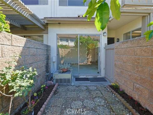 5106 W 1st  , Santa Ana, CA