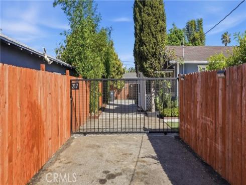 215 N Mcclay  , Santa Ana, CA