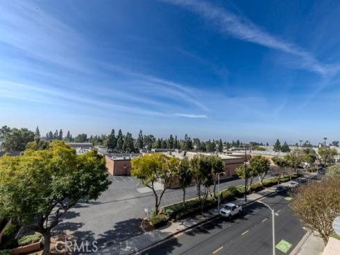 450 E 4th  423  Street, Santa Ana, CA