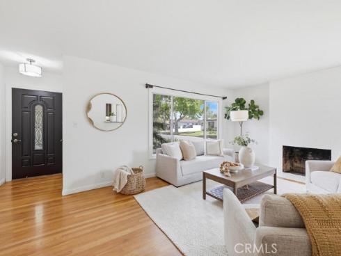 422 E 22nd  , Santa Ana, CA