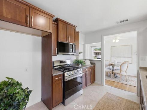 422 E 22nd  , Santa Ana, CA