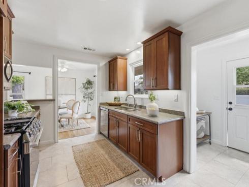 422 E 22nd  , Santa Ana, CA