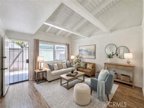 2910 S Greenville  H , Santa Ana, CA