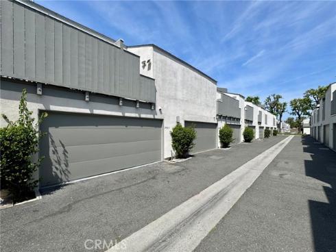 2910 S Greenville  H , Santa Ana, CA