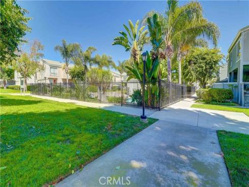 2910 S Greenville  H , Santa Ana, CA