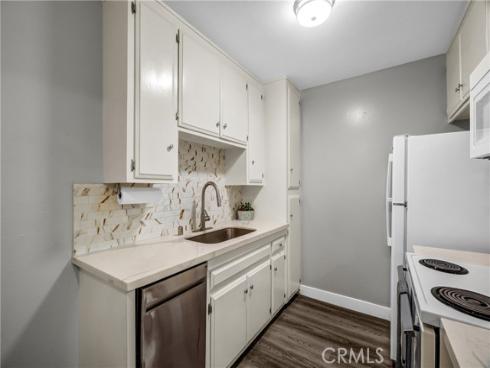 1000 W Macarthur  46 , Santa Ana, CA