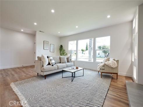 1822  Greenwood  , Santa Ana, CA