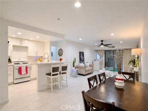 700 W 3rd  A104  Street, Santa Ana, CA