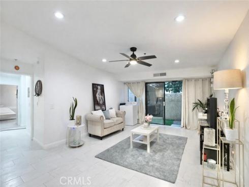 700 W 3rd  A104  Street, Santa Ana, CA