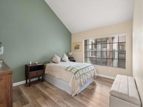 2524 W Macarthur  A  Boulevard, Santa Ana, CA